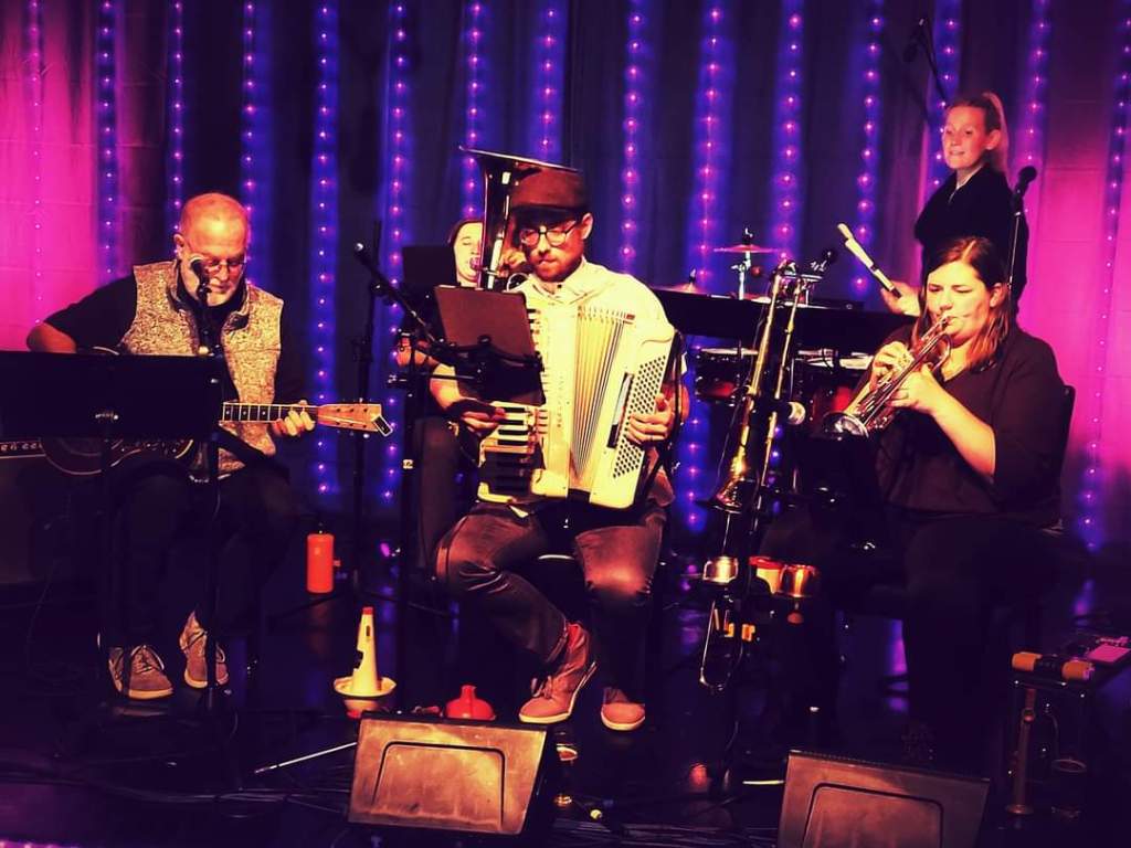 Sarah and the Houligans at the Blue Boat